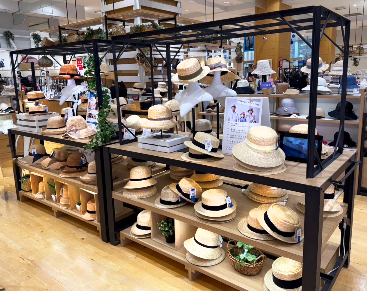 20250807京急田中帽子店内02